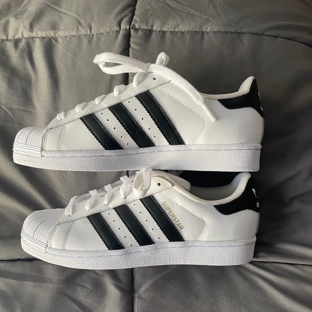 Adidas Superstar Sneakers
